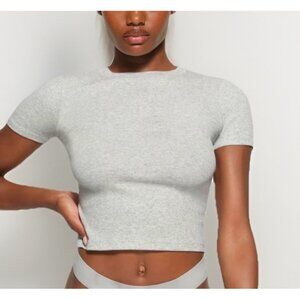 SKIMS Women’s L/XL Cotton Rib T-Shirt Cropped Short Sleeve Top Light Gray